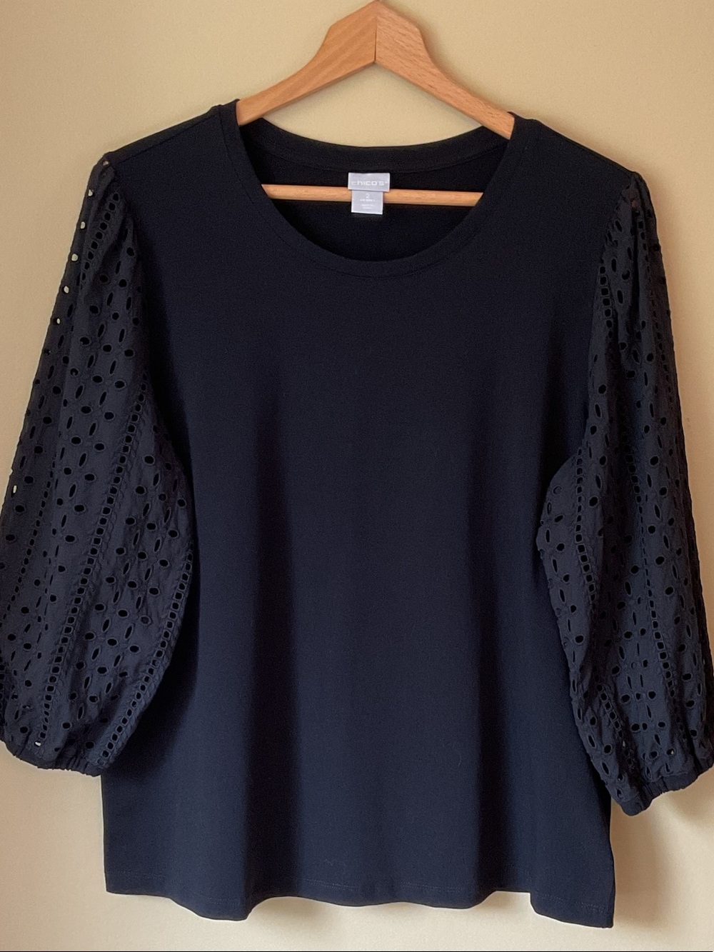 Chico's Black Eyelet Puff-Sleeve cotton/spandex Blouse Size 2